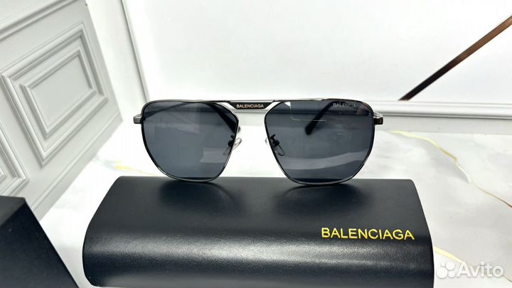 Солнцезащитные очки balenciaga