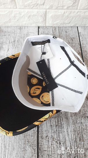 Кепка versace