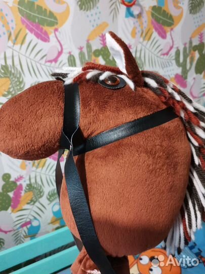 Игрушка лошадь на палке