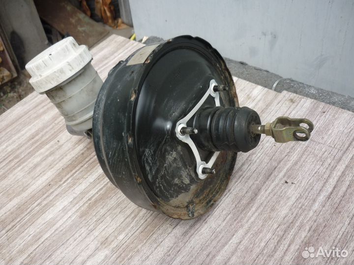 Тормозной цилиндр с вакуумом mitsubishi carisma