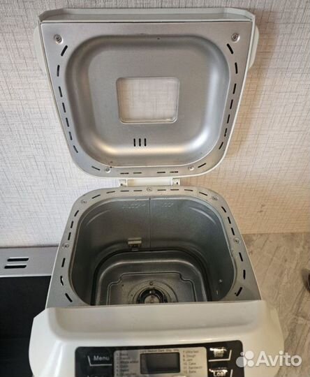 Хлебопечка Tarrington House BM2700