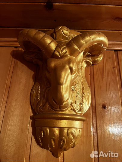 Изделие из лепнины (гипс)