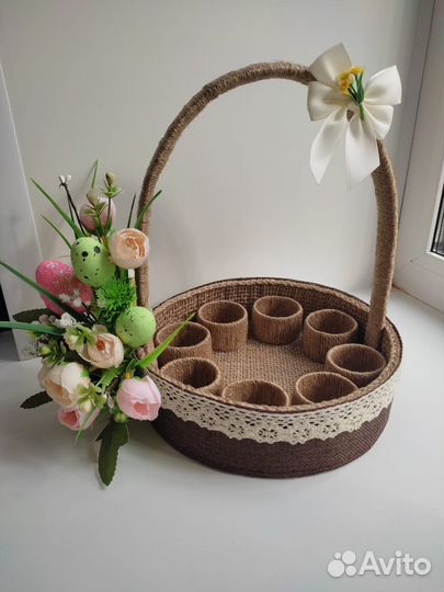 Подставка для кулича и пасхальных яиц