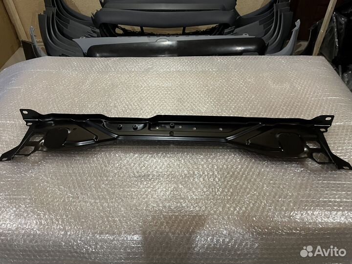 Верхняя панель телевизора Mercedes W212 новая