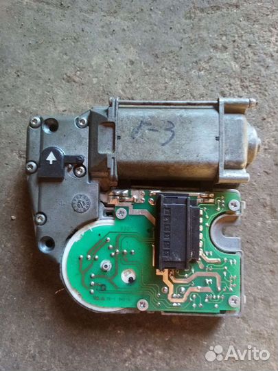 Моторчик люка volkswagen golf 3