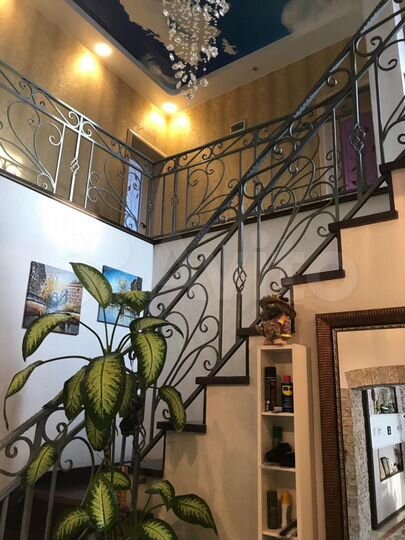 Коттедж 560 м² на участке 26 сот.