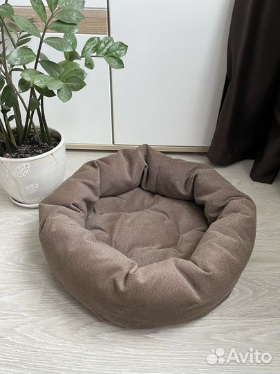 Лежанка для собак и кошек