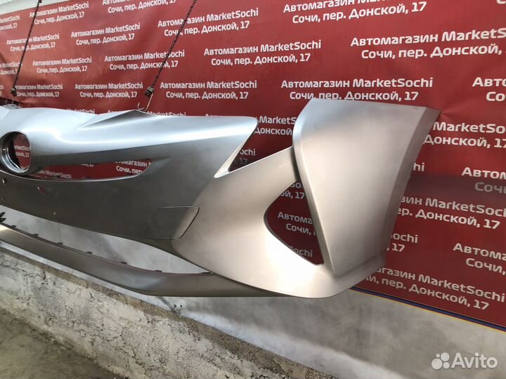 Бампер передний Toyota Prius