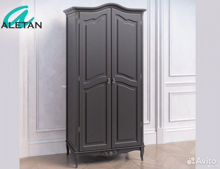 Шкаф распашной 2 двери массив