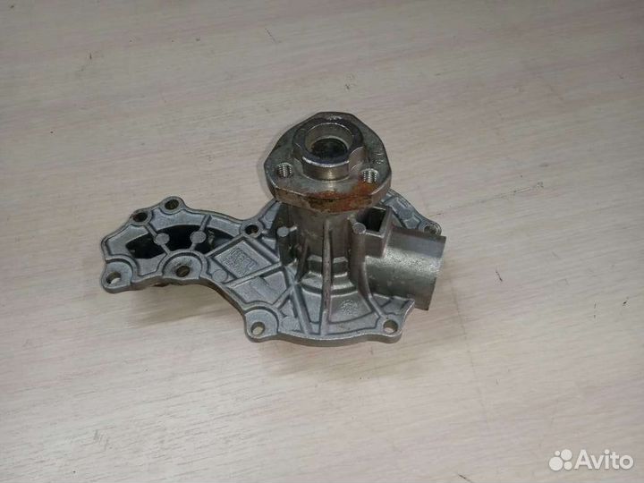 Помпа Audi 80/passat b3