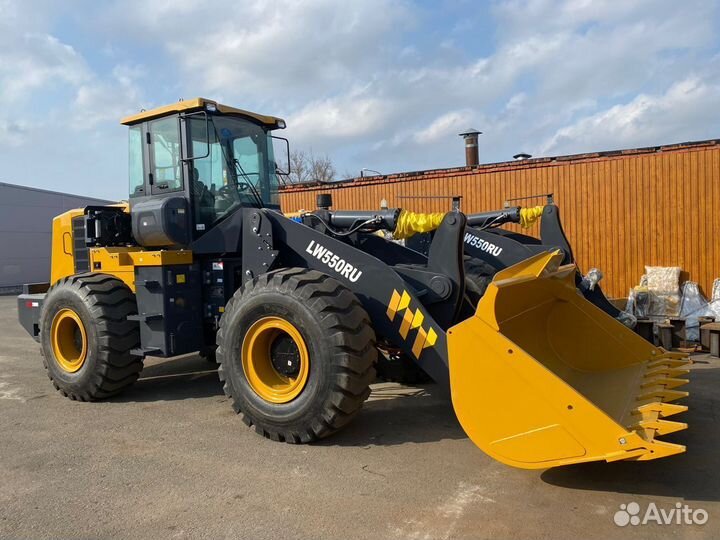 Фронтальный погрузчик XCMG LW550RU, 2023