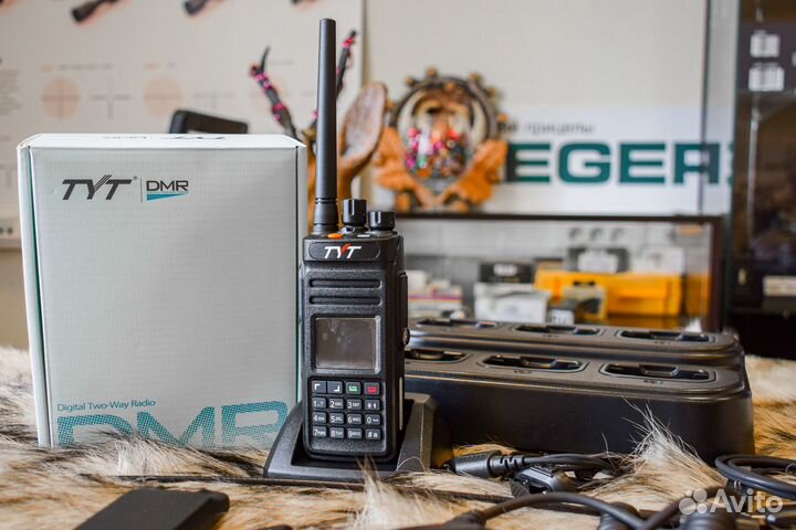 Цифровая рация TYT DMR MD-398 комплект с двумя аку