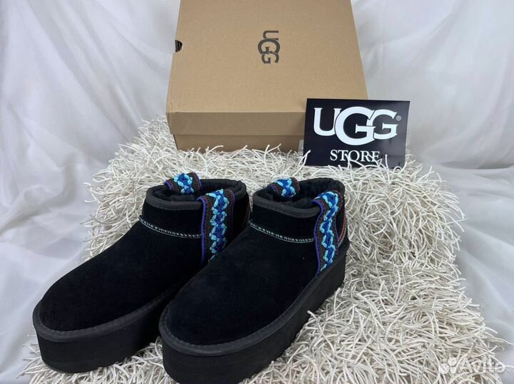 UGG classic ultra mini braid plat boot black