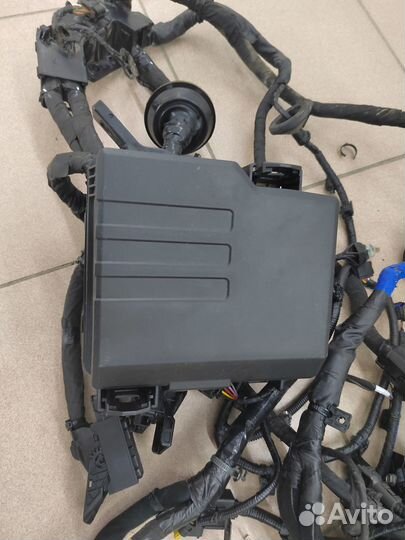 Подкапотная проводка + блок Santa Fe 4 2,2CRDi акп