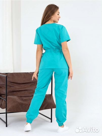 Медицинский костюм женский 44