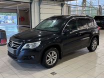 Volkswagen Tiguan 2.0 AT, 2010, 255 250 км, с пробегом, цена 1 105 000 руб.