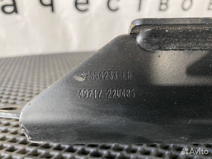 Кронштейн балки левый Renault T 82554233