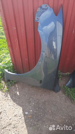 Продам капот, передние крылья Maza 3 bk2008 год