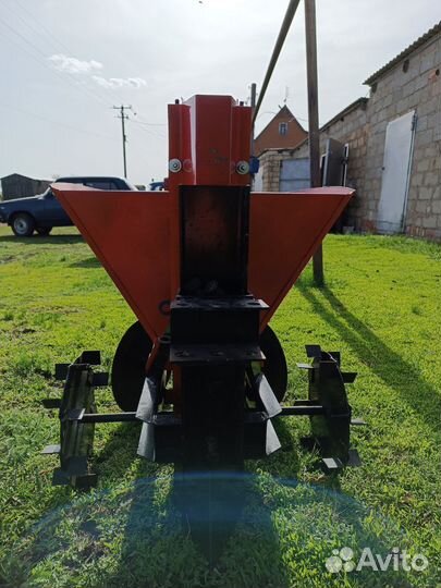 Картофелесажалка новая