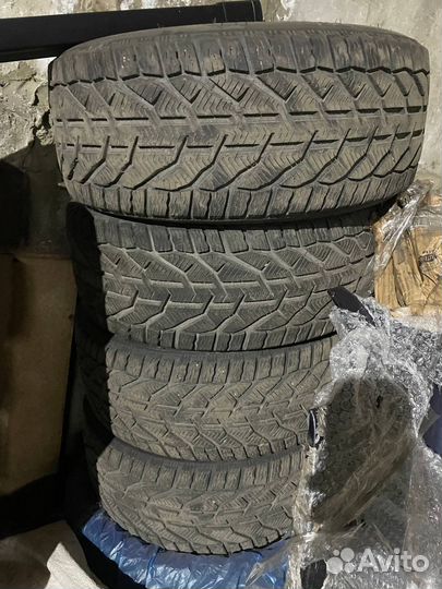 Tigar Winter 235/50 R18