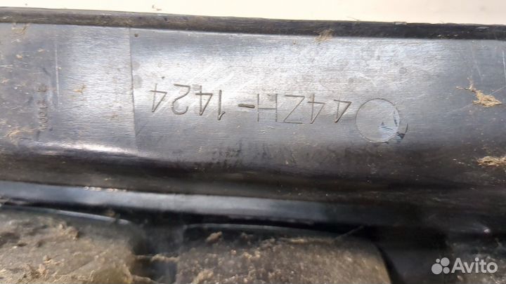 Фонарь (задний) левый Mazda Tribute, 2003