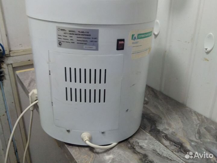 Кулер для воды настольный