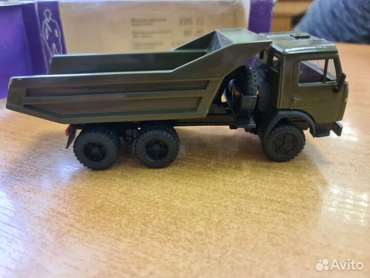 Модель 1:43 Камаз 5511 хаки