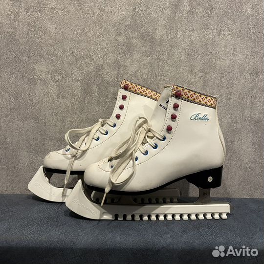 Коньки фигурные женские