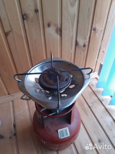 Туристическая газовая плита с баллоном