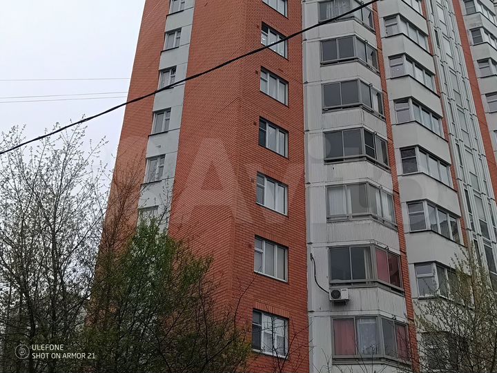 Доля в 3-к. квартире, 75,7 м², 8/17 эт.