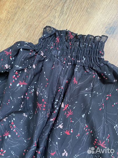 Шифоновое платье с длинным рукавом