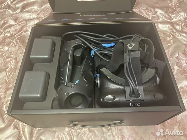 Продам HTC Vive очки виртуальной реальности