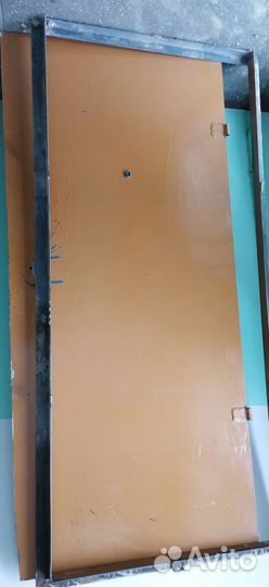 Дверь входная железная