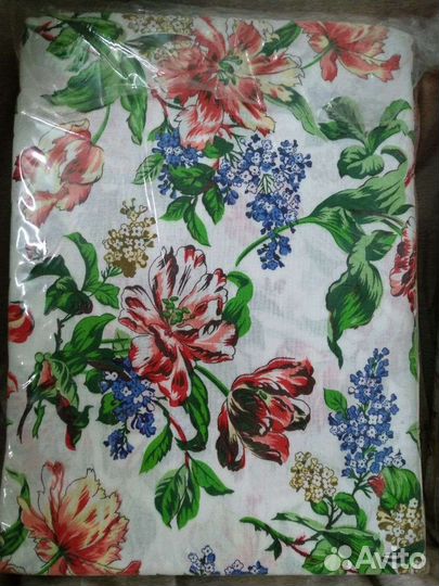 Белье постельное с 2-мя пододеяльниками