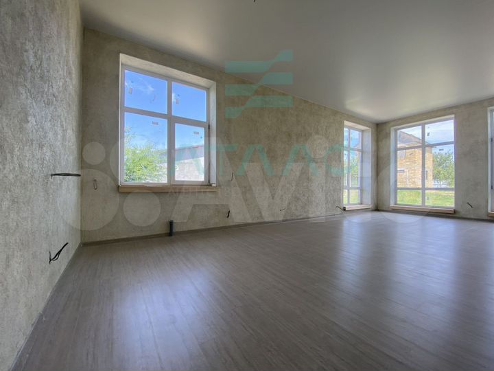 Дом 95 м² на участке 4 сот.