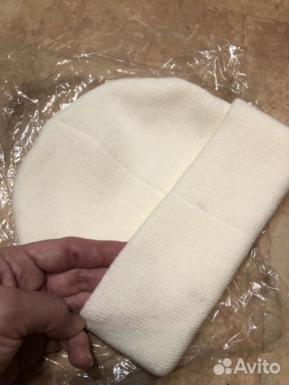 Шапка трикотаж белая