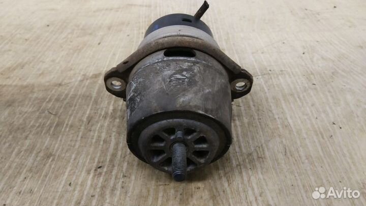 Подушка крепления двигателя Volkswagen / Audi / Skoda / Porsche