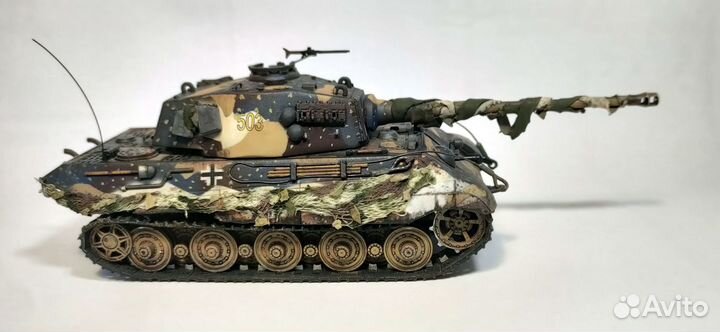 Модель Pz.Kpfw. VI Ausf. B Tiger II (1/72)