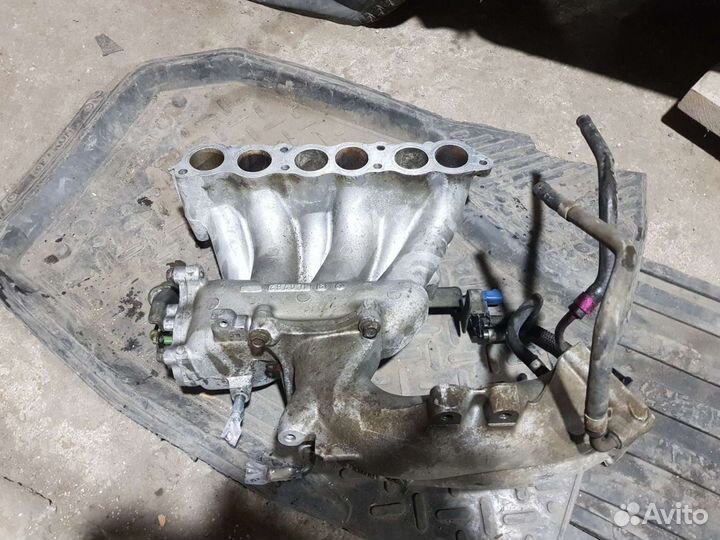 Впускной коллектор Nissan teana j31