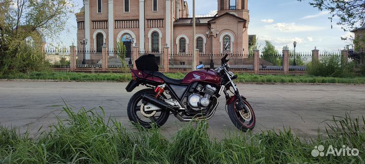 Хонда CB400SF