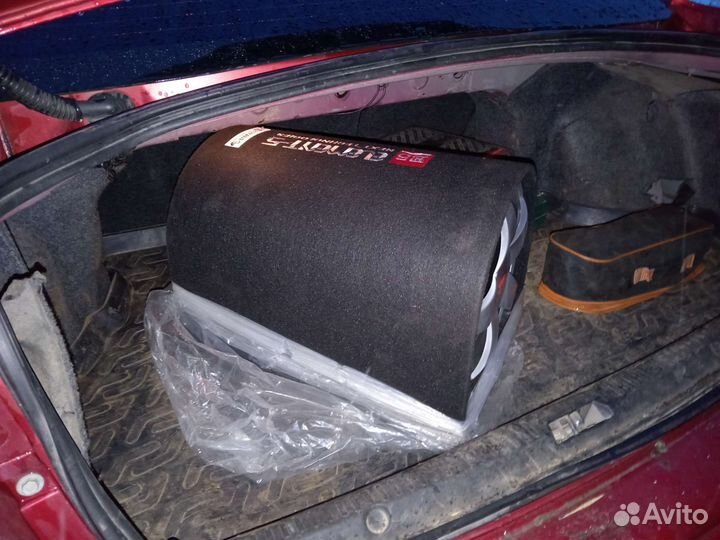 Активный сабвуфер