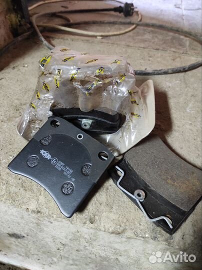 Тормозные колодки передние icer 141168