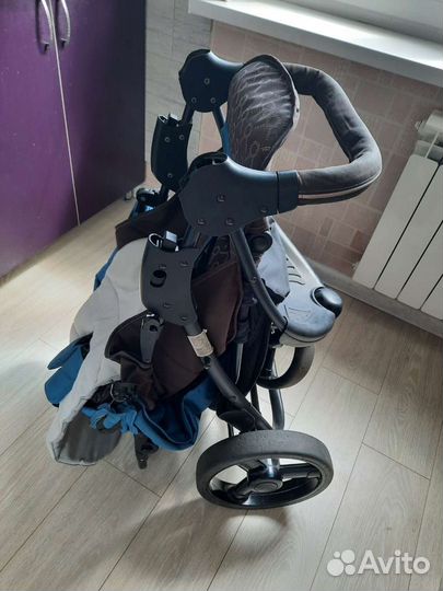 Прогулочная коляска с большими колесами