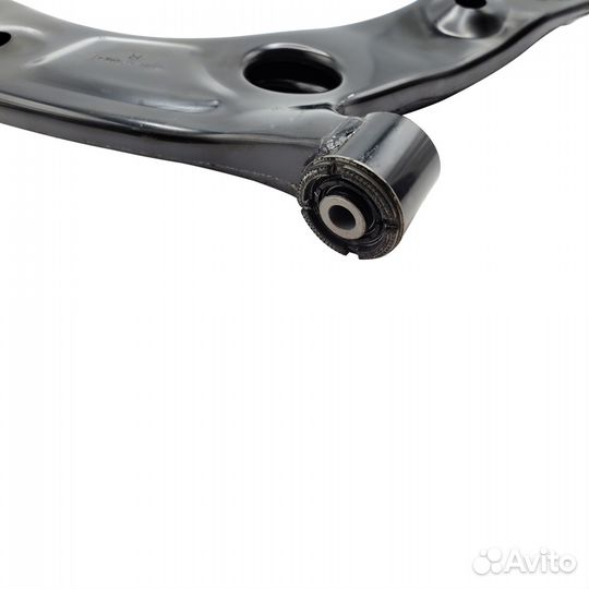 Рычаг передний нижний правый CTR CQ0217R