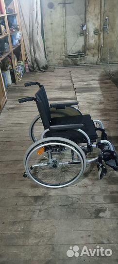 Инвалидная коляска
