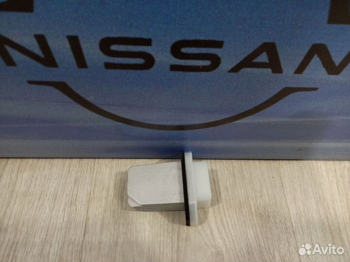 Резистор печки Реостат Nissan X-trail T31