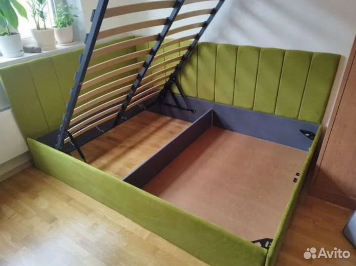 Кровать двуспальная