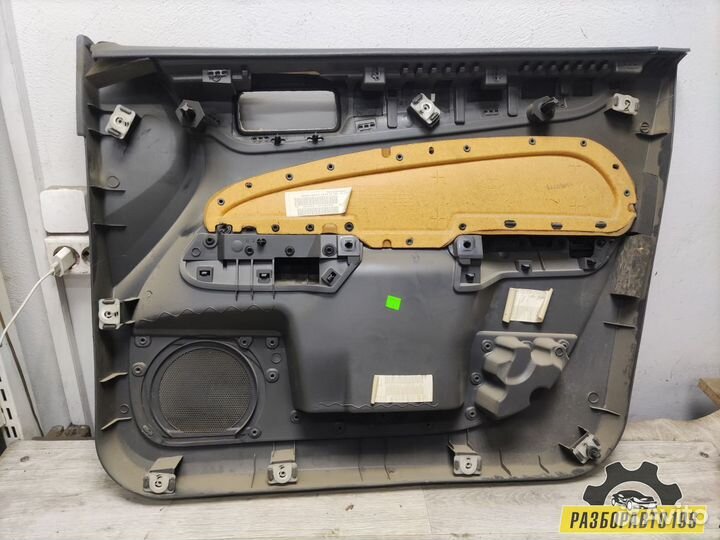 Обшивка двери передней левой Ford Focus II 2005-2