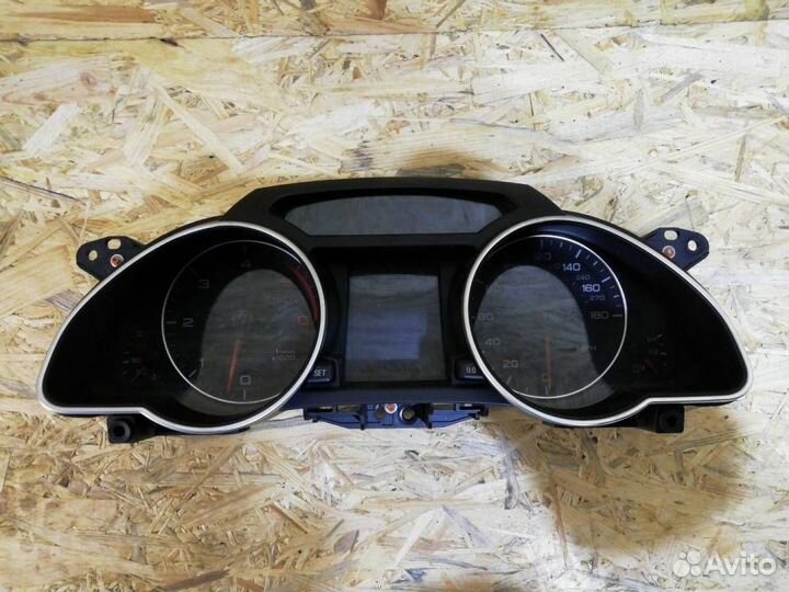 Панель приборов (щиток) Audi A5 8T 2010 8T0920981K