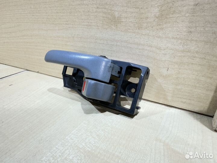 Ручка двери левая серая Toyota land cruiser 100 99